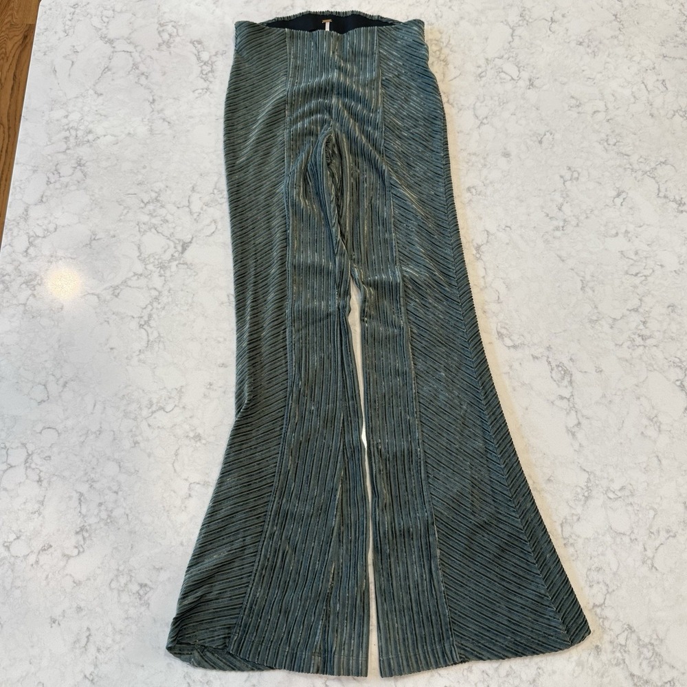 Free People Penny Flare Slim Pull-On Green Ribbed Velvet Pants S Tall
